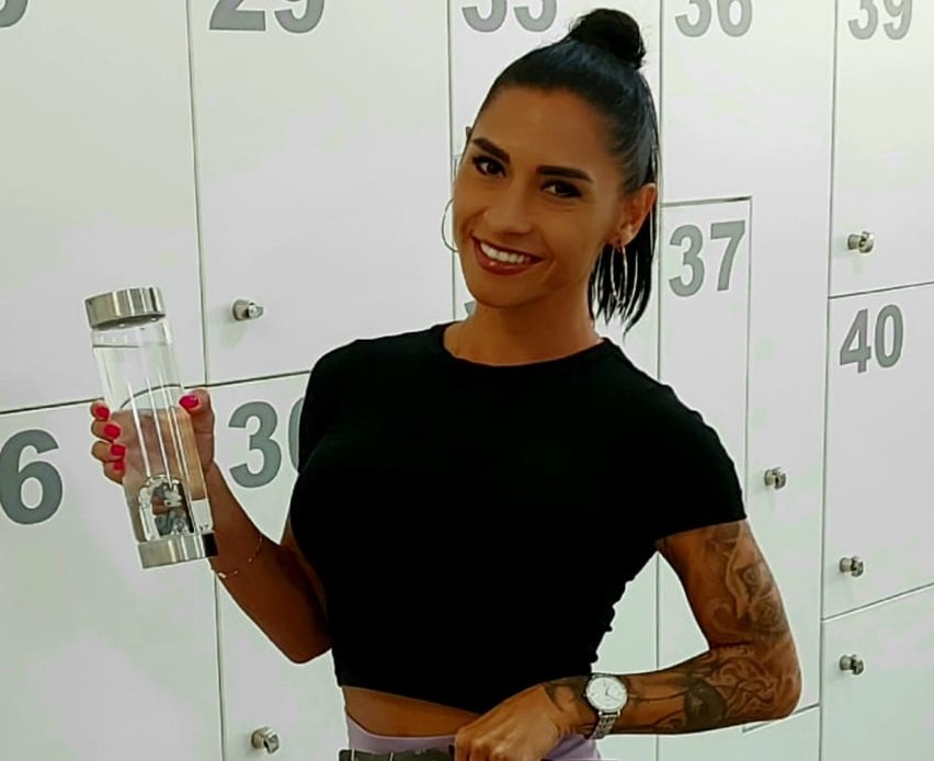 Outdoor photo with bottle